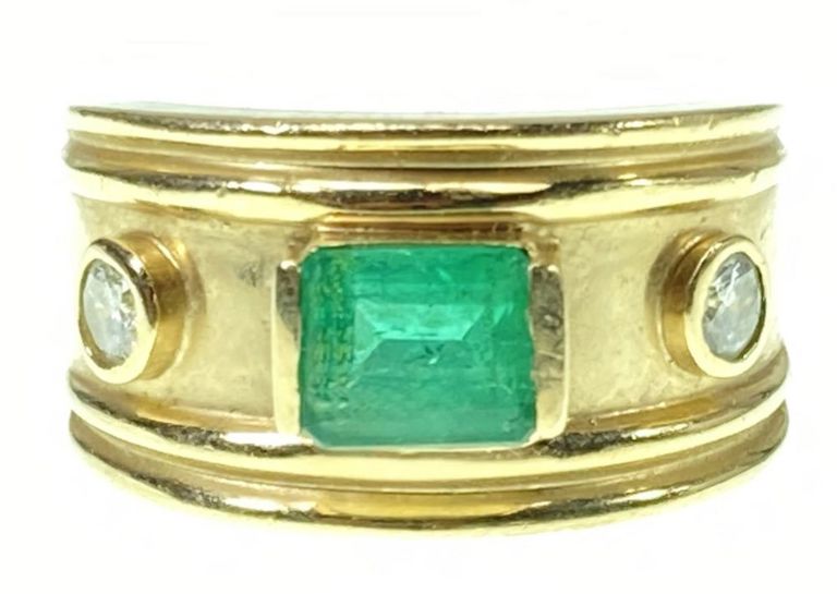 14k yellow gold emerald diamond ring