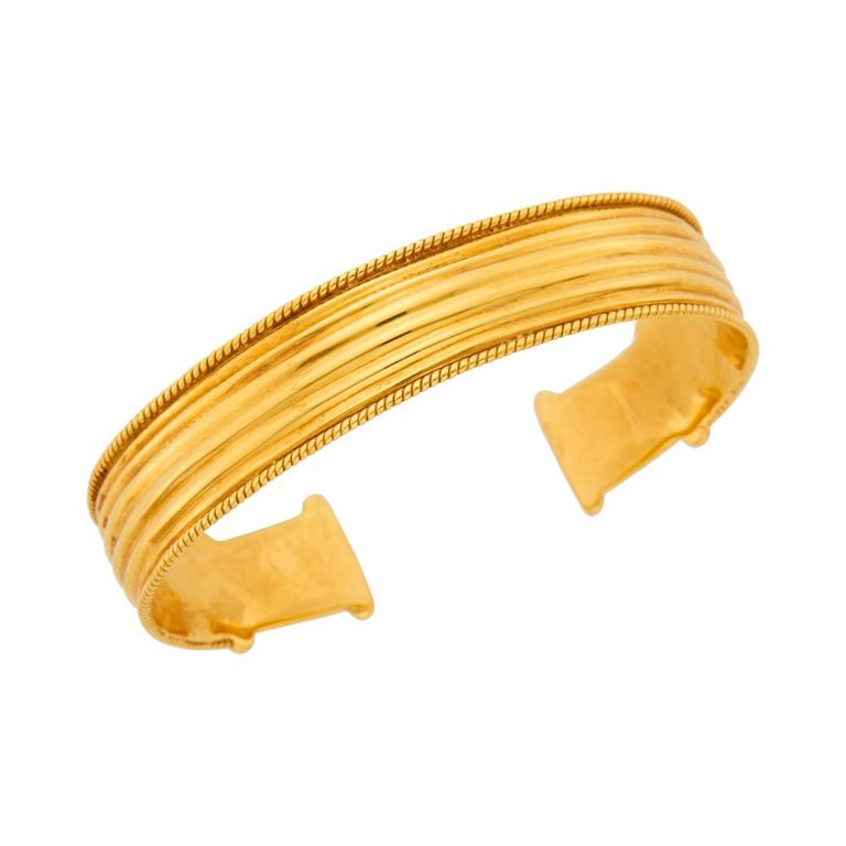 18k gold bangle bracelet