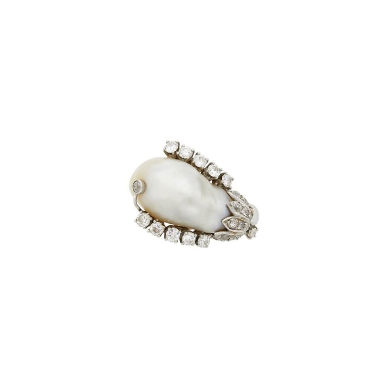 Gold platinum pearl diamond ring