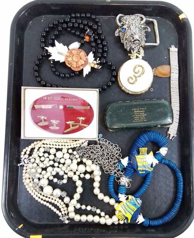 Assorted fashion and gold plated jewelry