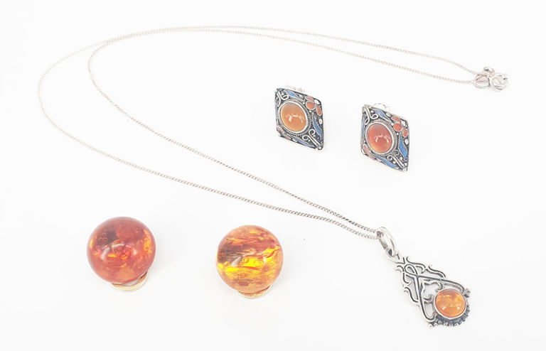 Silver carnelian amber jewelry set