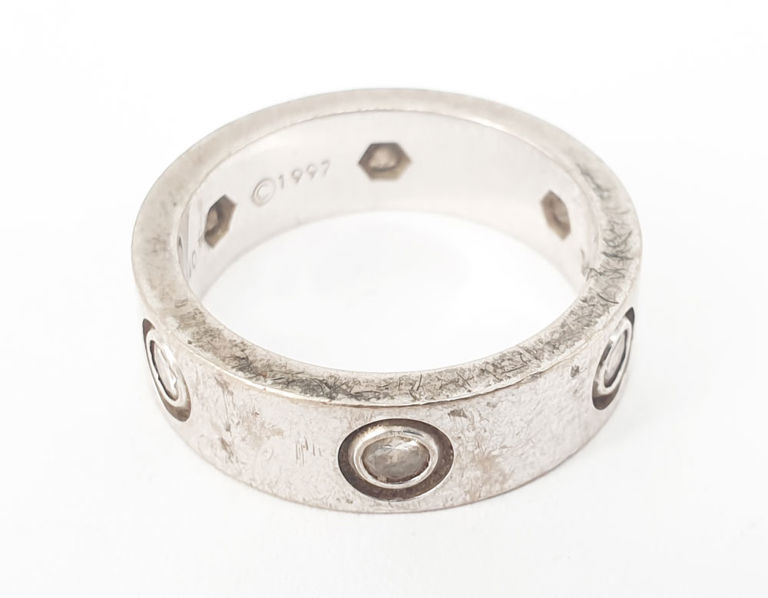 18k white gold diamond ring
