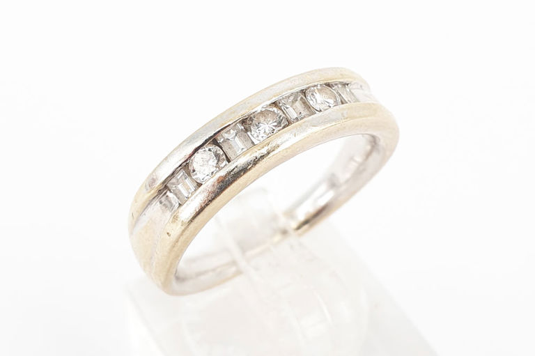 18k yellow gold diamond half-hoop ring