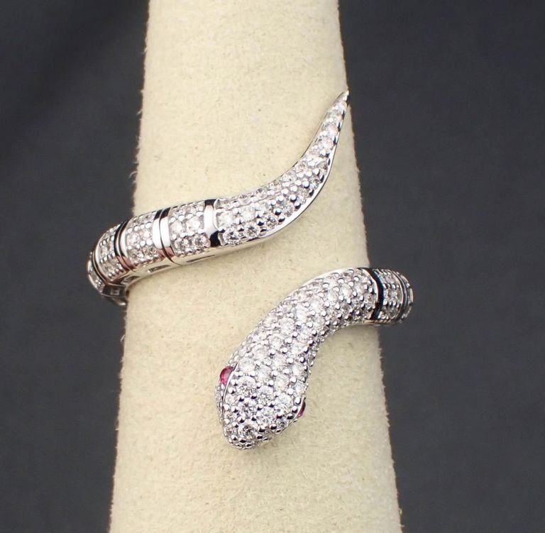 14k white gold diamond and ruby snake ring