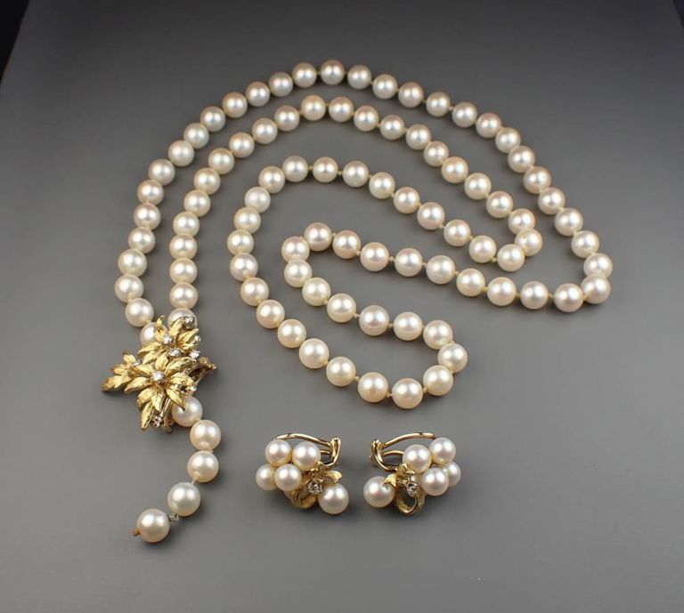14k gold pearl necklace and earrings