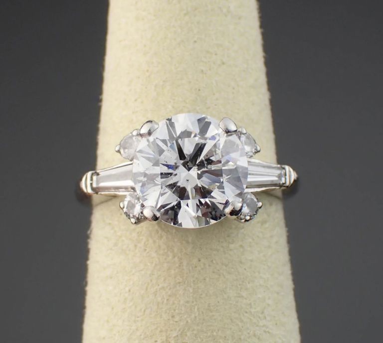 Platinum diamond ring