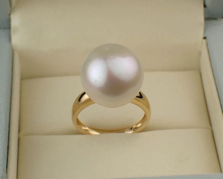 18k yellow gold pearl ring