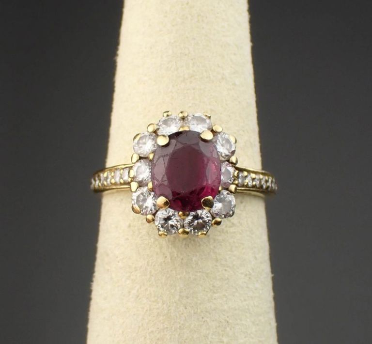 18k gold ruby and diamond ring