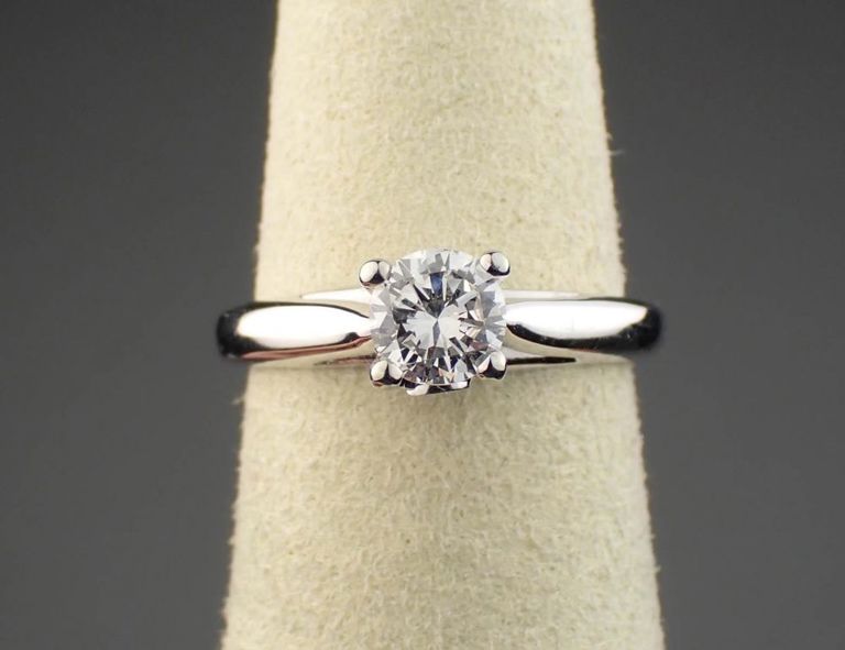14k white gold diamond ring