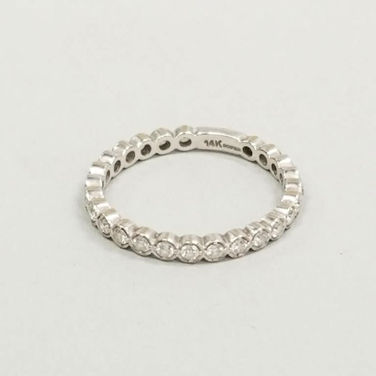 14k white gold diamond ring