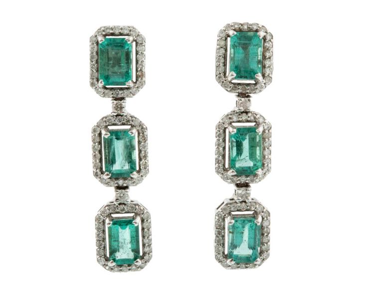 18k white gold emerald and diamond dangle earrings