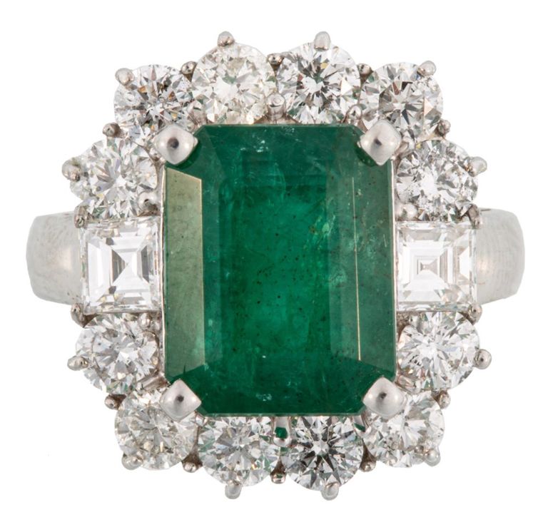 18k white gold emerald and diamond ring