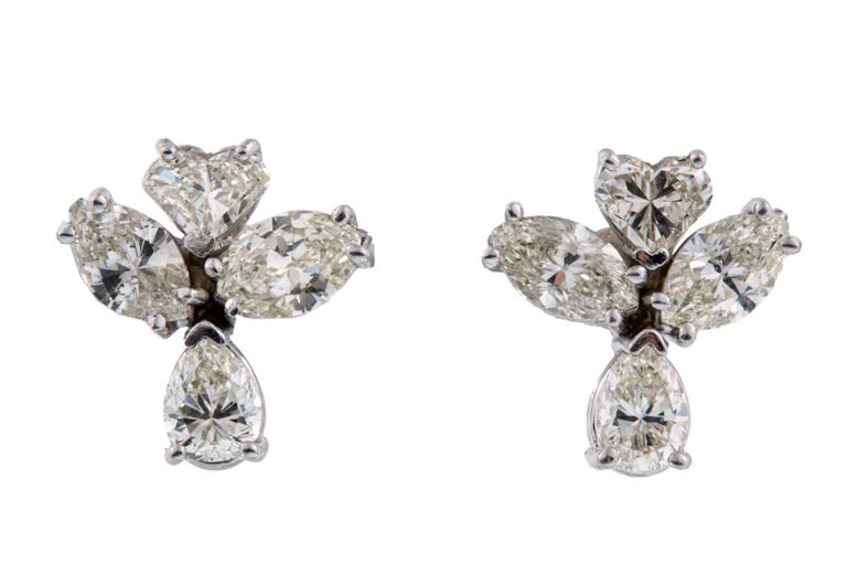 14k white gold diamond cluster stud earrings