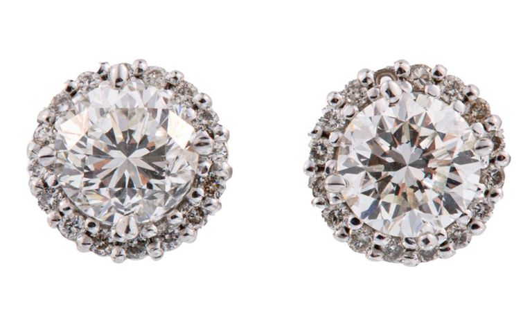 18k white gold diamond stud earrings