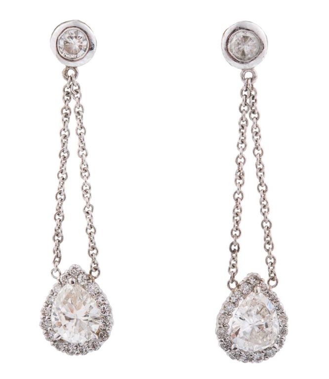 18k white gold diamond dangle earrings
