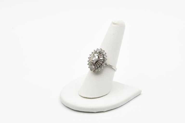 14k white gold diamond ring