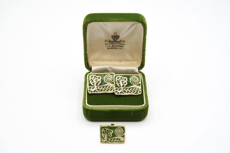 18k gold enameled tie tack and cuff links