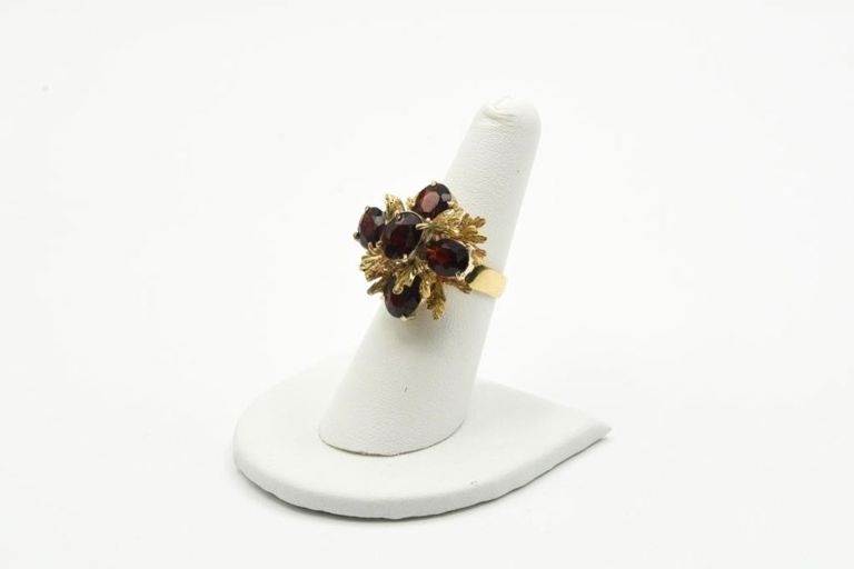 18k gold ruby cocktail ring