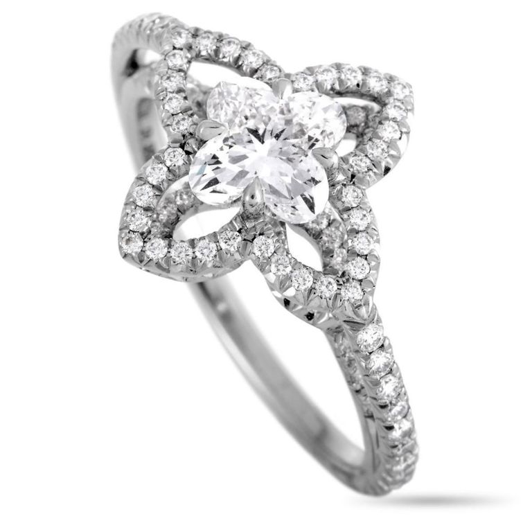 Platinum diamond engagement ring
