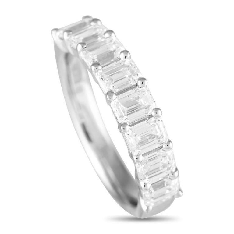 18k white gold diamond ring