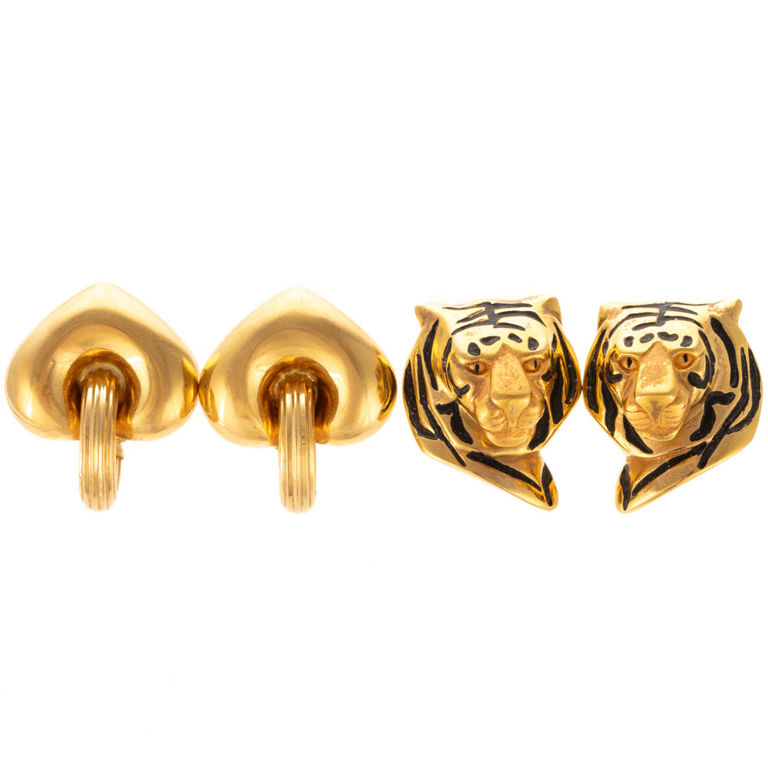 Two pairs of 18k yellow gold earrings