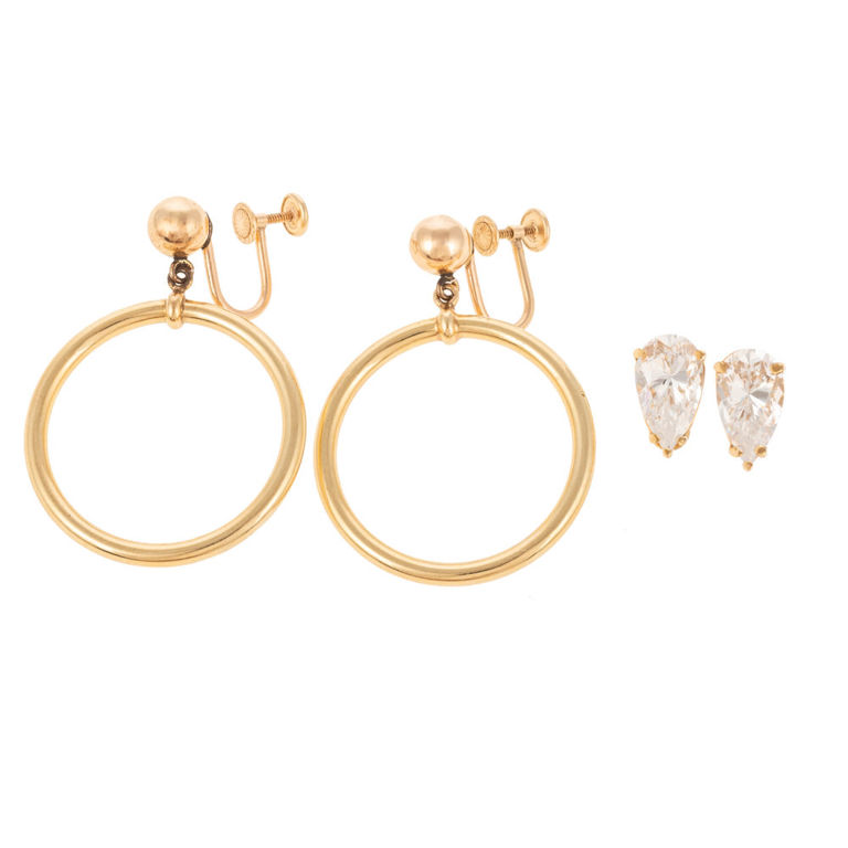 Two pairs of 14k yellow gold earrings
