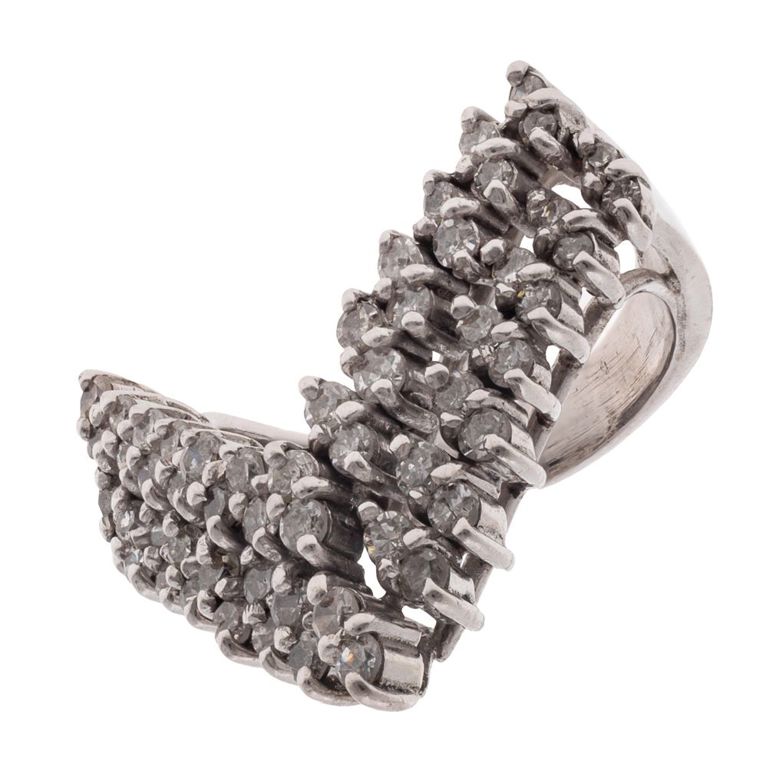18k white gold diamond ring
