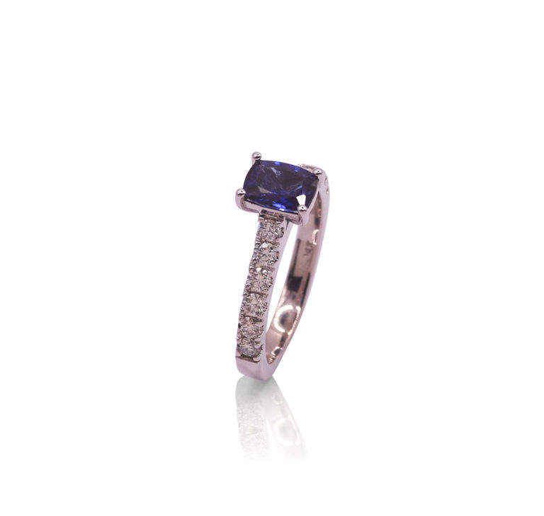 14k white gold sapphire ring