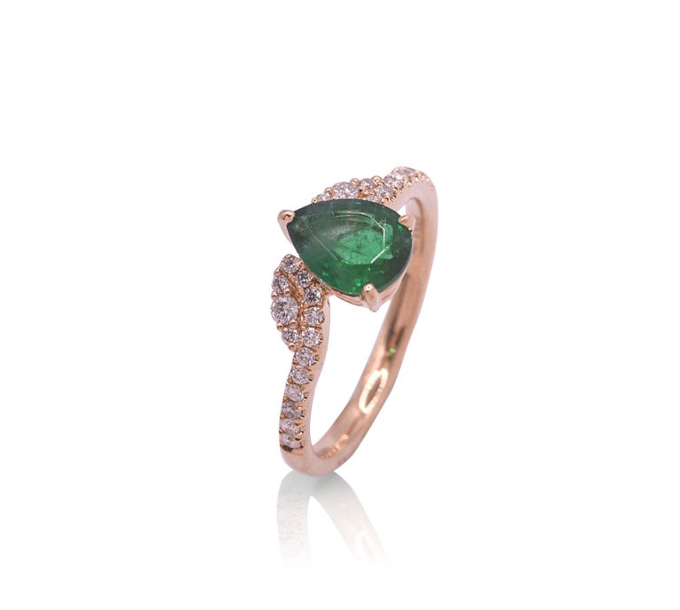18k yellow gold emerald ring