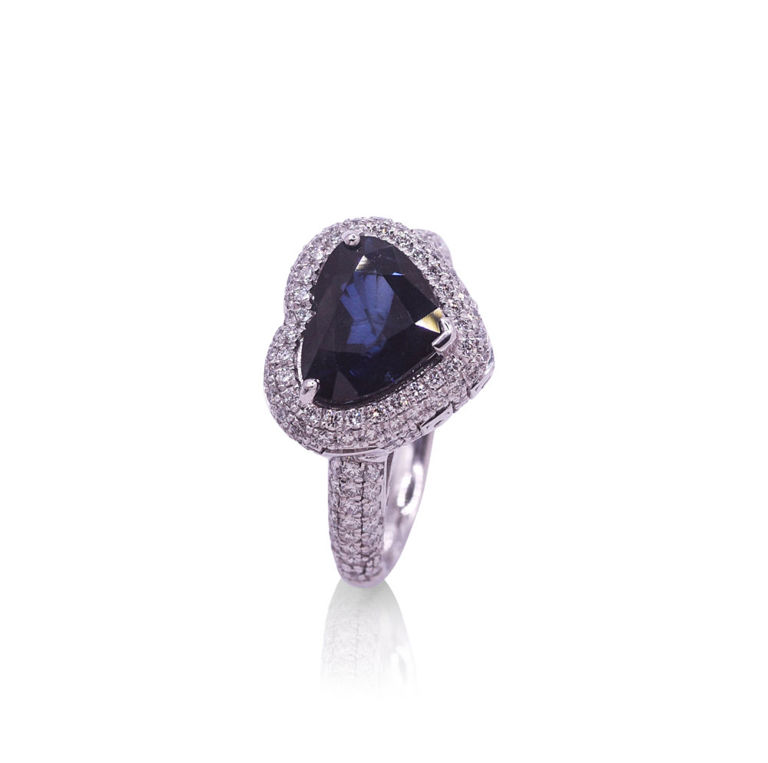 Platinum sapphire and diamond ring