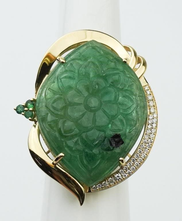 18k yellow gold emerald and diamond ring