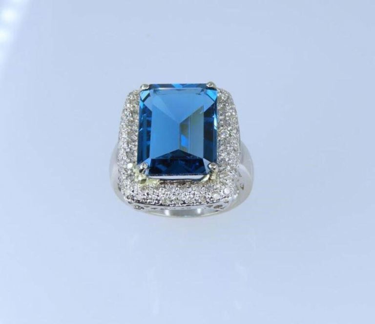 14k white gold topaz and diamond ring