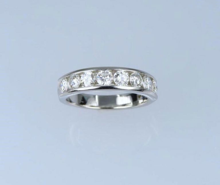 Platinum diamond ring