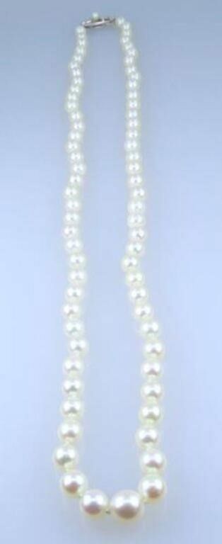 Pearl necklace with 14k white gold clasp