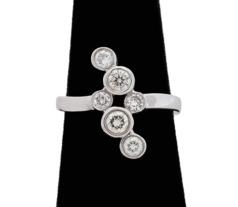 14k white gold cluster diamond ring