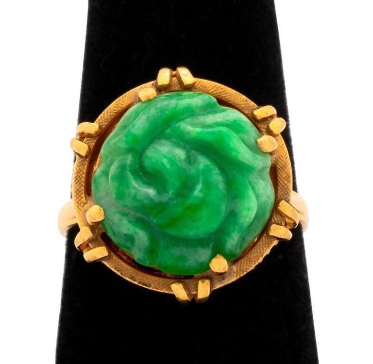 14k gold jadeite floral ring