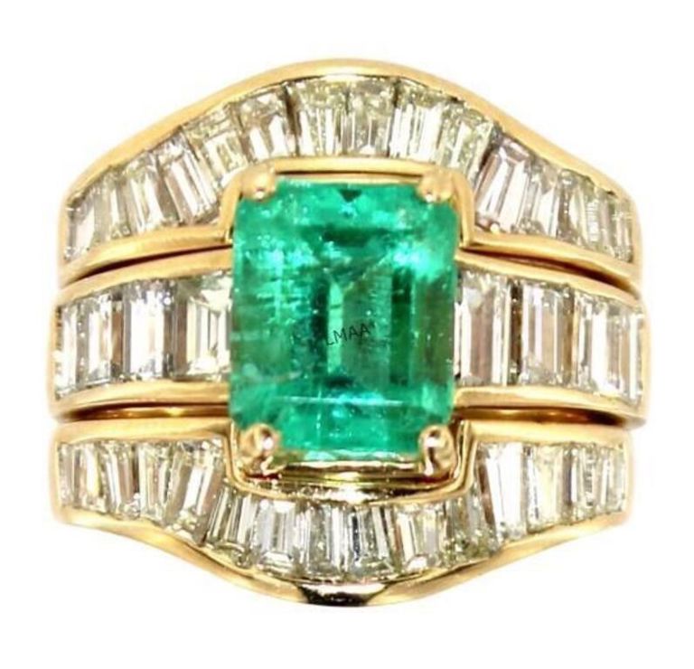 18k yellow gold emerald and diamond ring