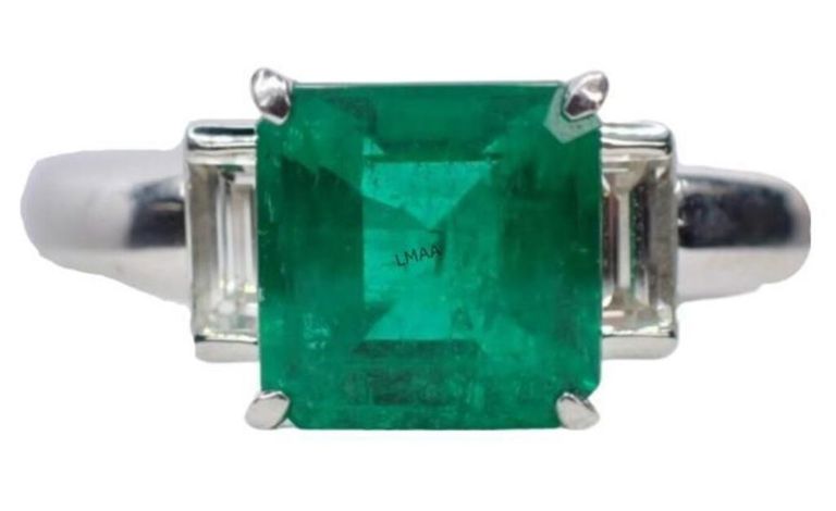 900 platinum emerald and diamond ring