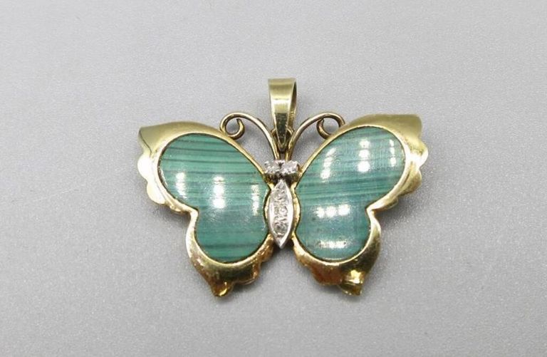 14k yellow gold diamond and malachite butterfly pendant