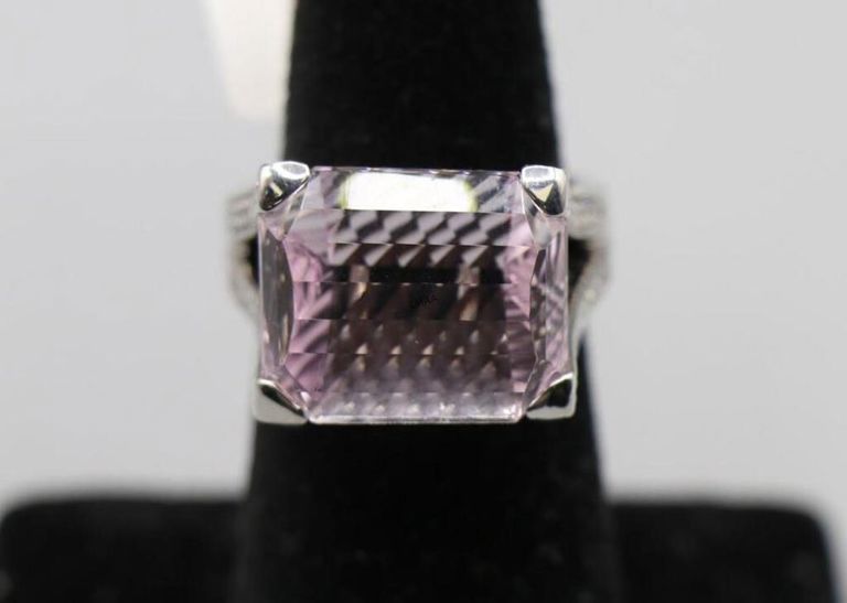 18k white gold kunzite and diamond ring