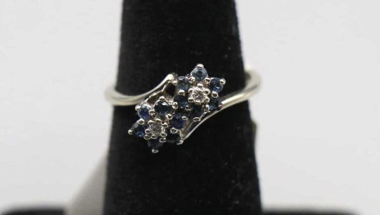 14k white gold sapphire and diamond ring
