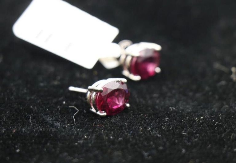 14k white gold garnet stud earrings