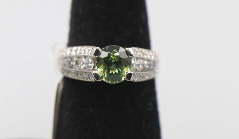 18k white gold garnet and diamond ring