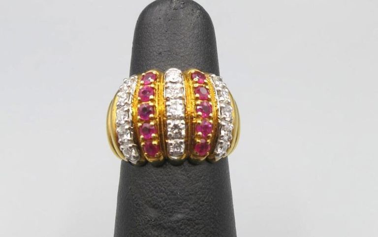 18k yellow gold ruby and diamond ring