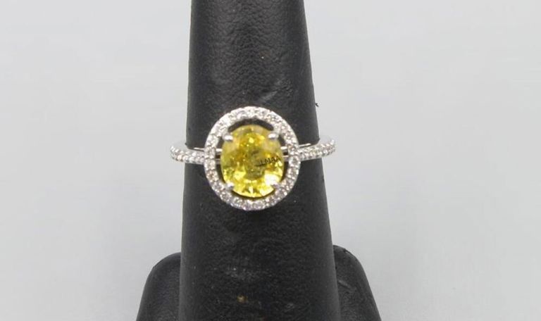 18k white gold diamond and sapphire ring