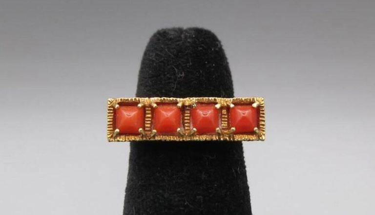 18k yellow gold coral ring