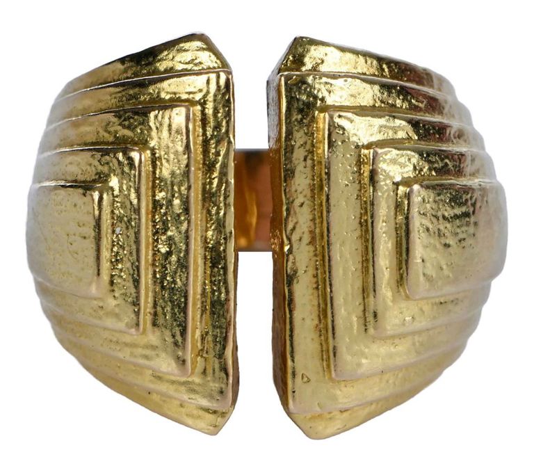 18k gold bark finish step ring