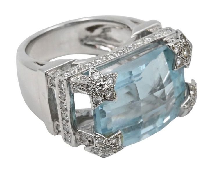 18k white gold diamond and aquamarine ring