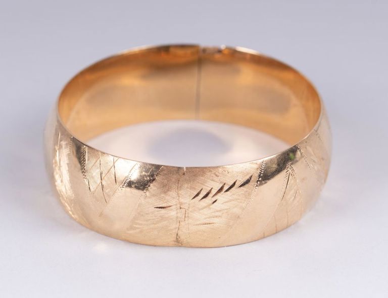14k gold engraved bangle