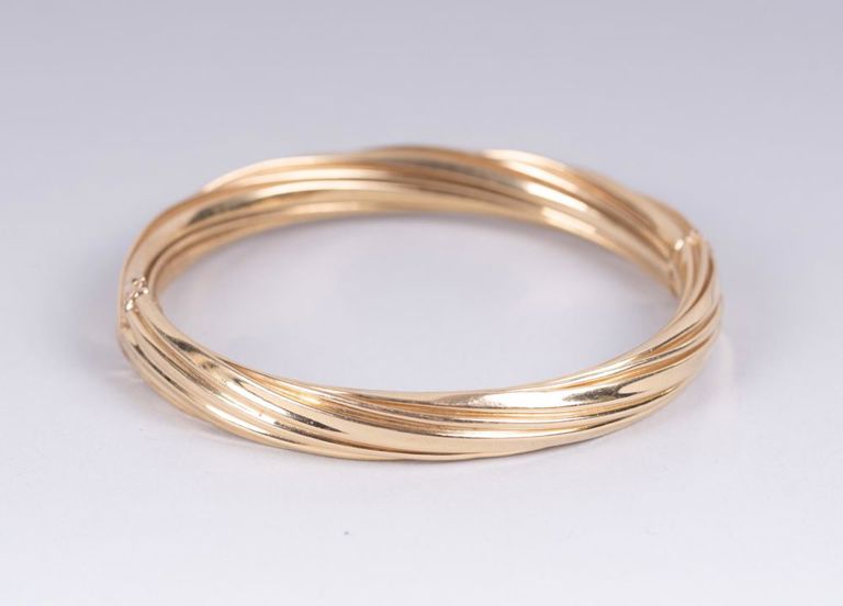14k gold twisted bangle
